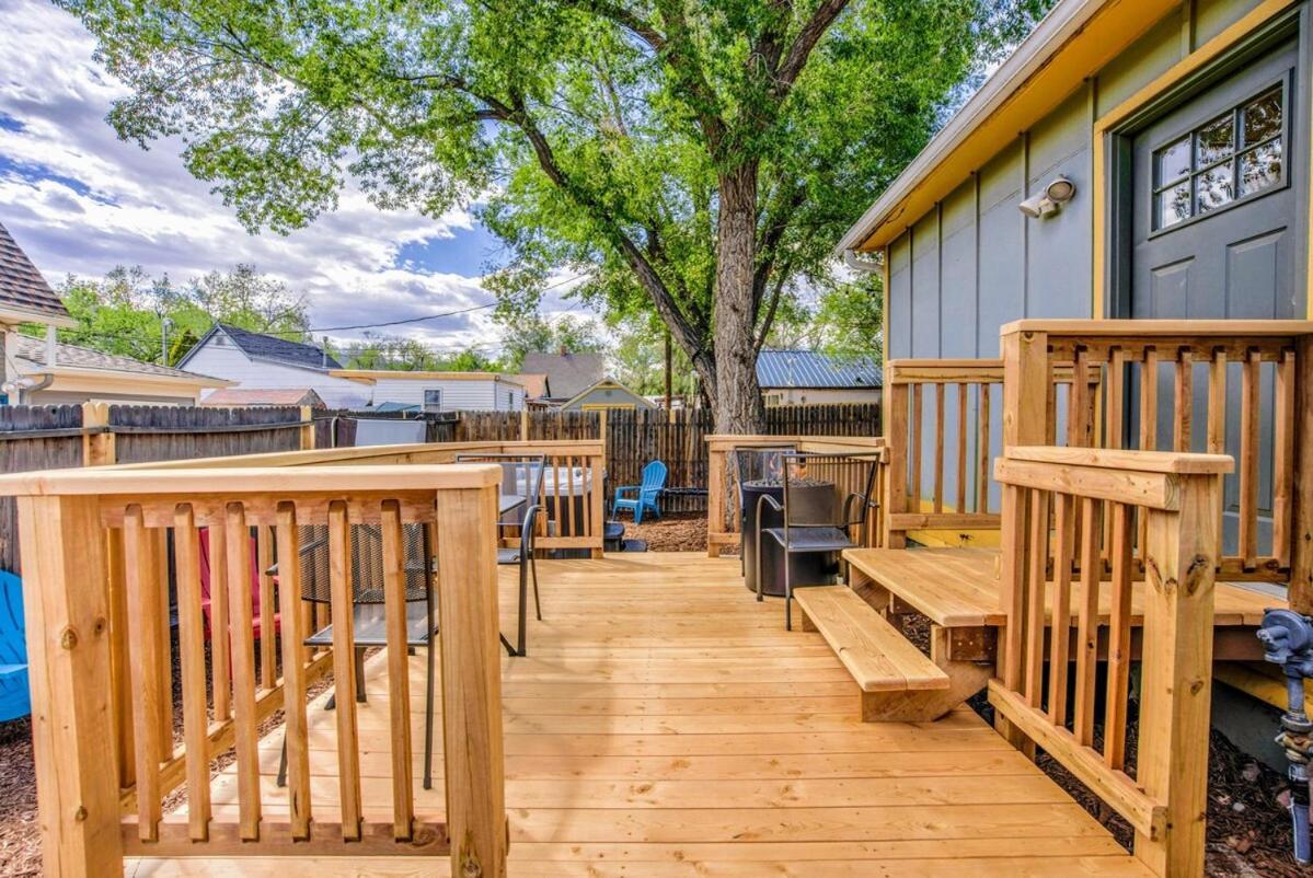 Вилла The Vibrant Victorian Hot Tub & Fire Pit In Occ Колорадо-Спрингс Экстерьер фото